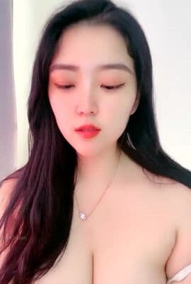 超美爆乳尤物这奶子真劲爆正点巨乳满屏都是白花花的嫩肉好想舔一舔11
