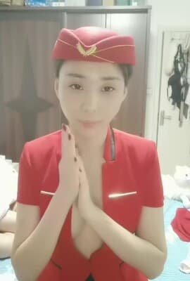 素颜美女在家跟小哥激情性爱，穿上性感的制服诱惑让小哥舔逼各种爆草抽插，浪荡呻吟捆绑束缚抠逼玩弄刺激1