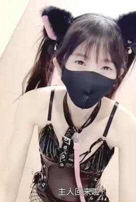 最新天花板萝莉女友 粉色情人 私人宠物之圈养萝莉 尾巴肛塞白虎嫩鲍 爆肏内射特写淫靡蜜壶1