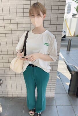 微笑ましい北陆の1◯岁真っ白スベスベなお肌と丘おまんまんに欲棒高ぶり完黙の中出しアソコに満ちた大量の子种汁に初老も克服!
