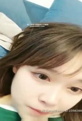 真正小仙女，超高颜值，罕见白虎馒头嫩B，单场收益21万金币，让你产生借钱也要打赏的冲动!