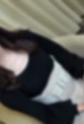 有魅力的名牌私立大学2年级学生。漂亮的黑发苗条的美人的敏感的身体。不像20岁的冲击的爱神败北暴射，马上大量中出-cd1