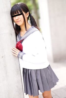 校服时代～表情纯真的精致少女～!