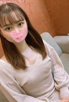 湿漉漉地责备梦想着漂亮约会的美女。-cd2!