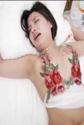 星空传媒-耙耳朵的终极幻想温顺母狗养成记-朱珠