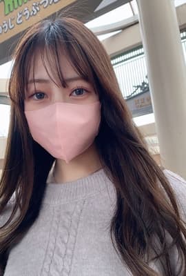 第一次拍摄·外观！ ！已经20岁的肉感曲线美人…F罩杯白皙美女巨乳吸肉棒表情淫秽连续射精给女大学生！!
