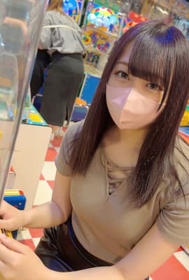 第一枪！ ！ 20岁的可爱见习美容师，第一次没有橡皮直接生插入！ ！第二代阴道精液在敏感的身体中射出，具有出色的!