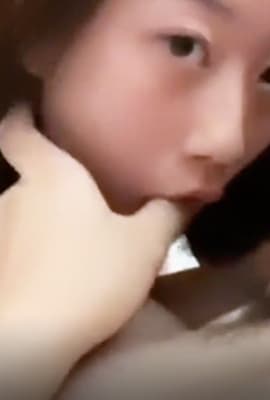 『venusbabe』姊妹丼的诱惑 舌头运用得很好很有技巧 你要试一下吗
