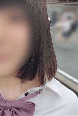 青梅竹马小梦！他们在学校自拍，曝光和手淫。!