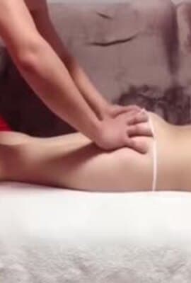 良家轻熟女推油好多水了好想大鸡吧插进来你操我吧