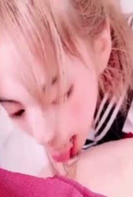 性爱成瘾的JK学妹！肉过一次就上瘾！拿着学长内裤用力的闻啊闻