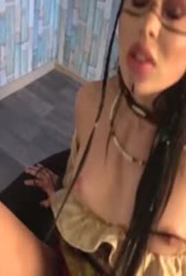 巫女诱惑旅人发生性关系，口活大屌，女上后入 无码视频