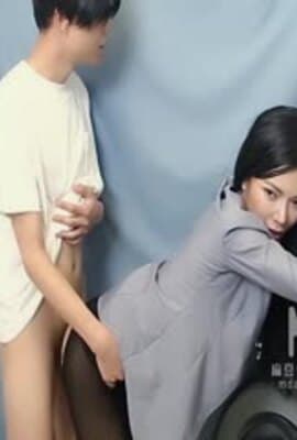 物业小姐黑丝诱惑  韩依人