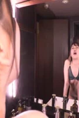 在高●寺車站前發現的美少女團成員出現在AV中！_看起來很整潔！風格出眾！笑容