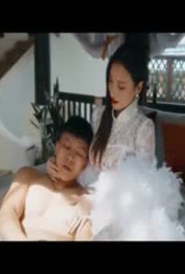 《妖女榨汁》第二季❤️淫妖横行四女足交疯狂榨精